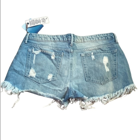 NWT Mumu Blue Distressed Cutoff Denim Shorts Sz 30 Daisy Dukes - Picture 2 of 5
